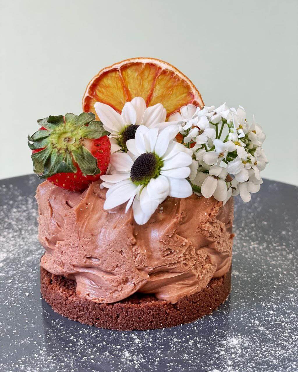 شیرینی خامهای در کافه کتاب جایی دیگر