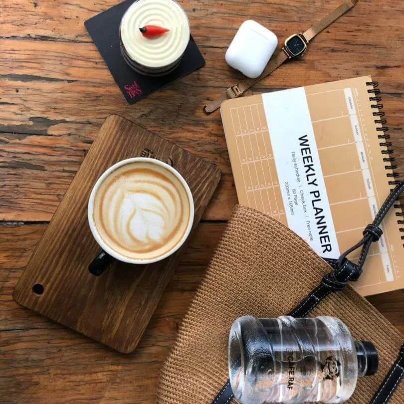 رف از شیکترین کافه کتاب های تهران