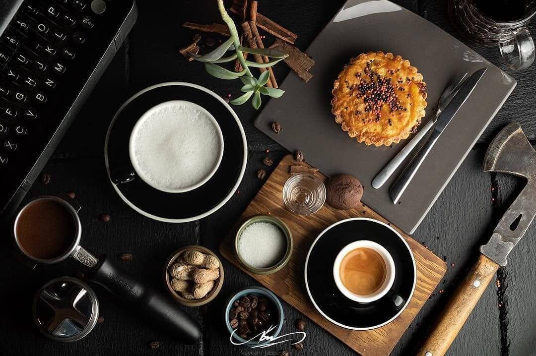 کافه مطالعه رف با دو فضای روباز و بسته