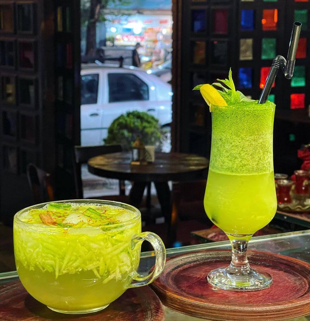 نوشیدنیهای خنک کافه رستوران عود در تهران