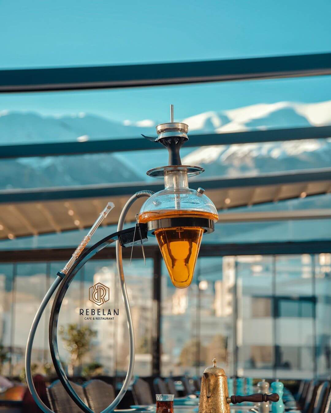 سرو قلیانهای جذاب و لوکس در کافه ربلان