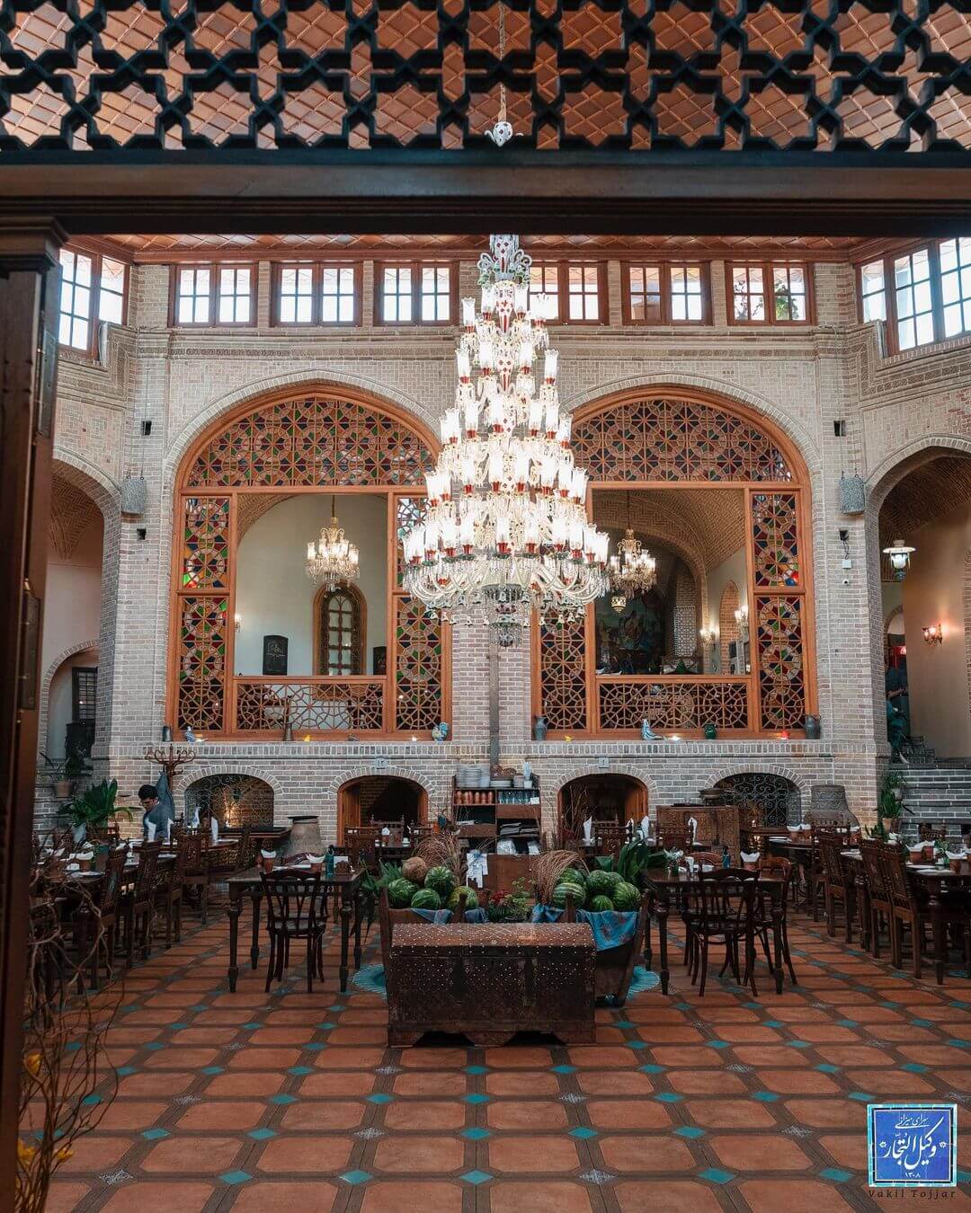 سرای سنتی وکیل التجار