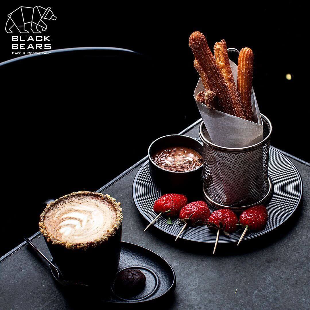 انواع نوشیدنی بر پایه قهوه در روبرتو از بهترین کافه رستوران های شمال تهران