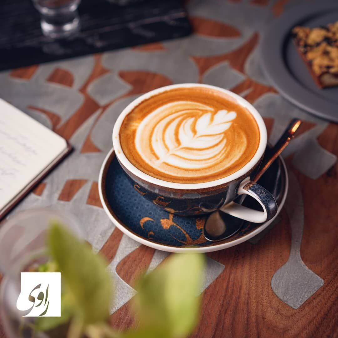 انواع نوشیدنیهای بر پایه قهوه در کافه راوی
