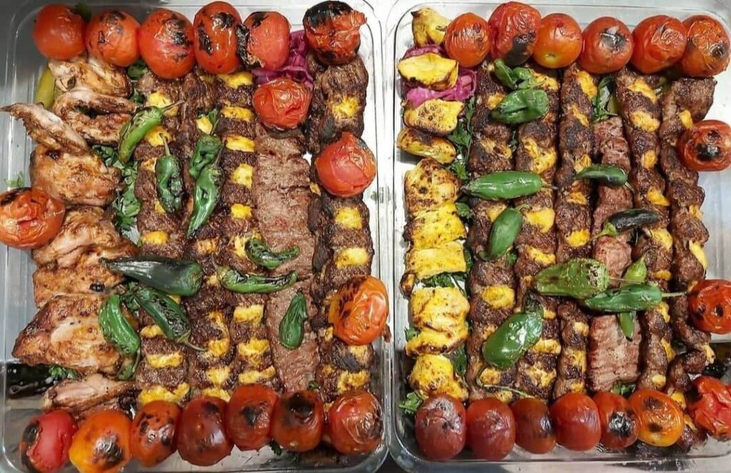 کباب‌سرای ایرانیان در سه طبقه در خیابان هفت تیر