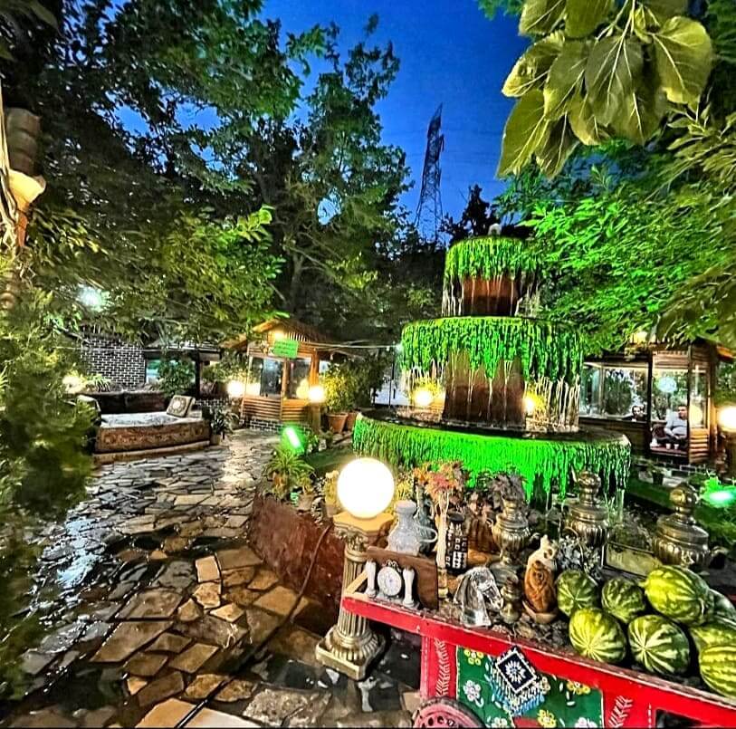 فضای باز رستوران ترمه از بهترین رستوران کن سولقان