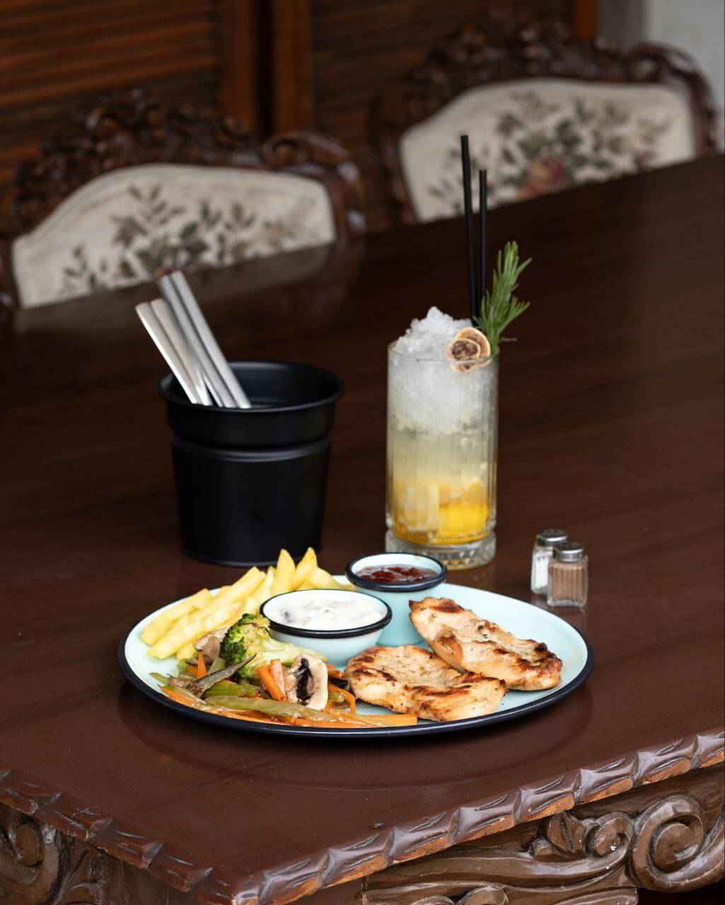 کافه حیات هزار افسان