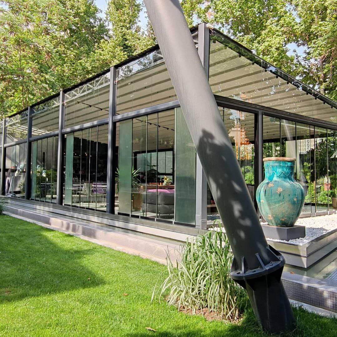 فضای بیرونی آریانا آرت کافه