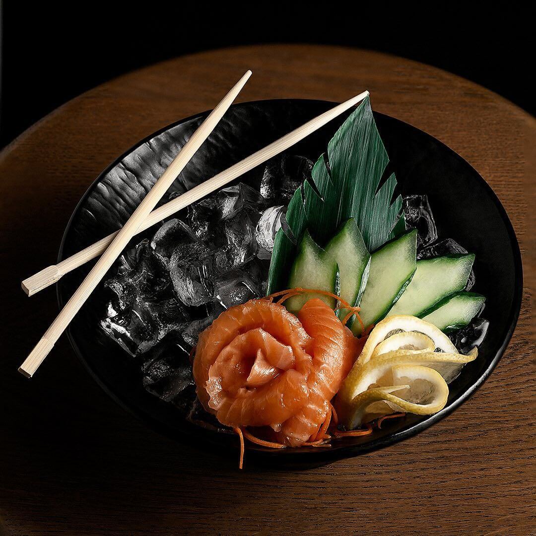 سرو انواع غذاهای آسیاب شرقی در رستوران چاپ چاپ