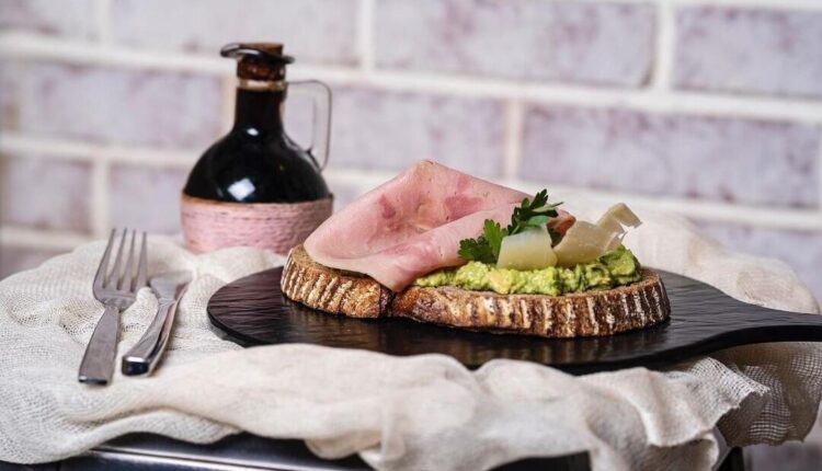 بهترین فست فود و رستوران فرشته کدام‌اند؟