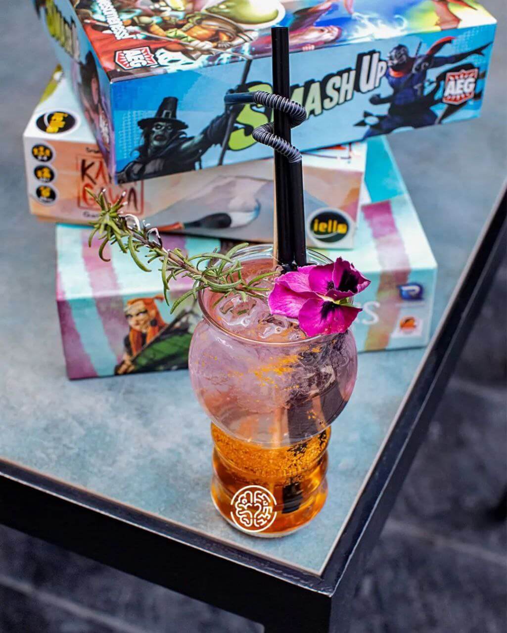 کافه بازی فکرکده در مجتمع اوپال