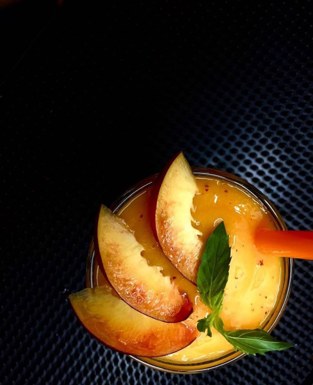 اسموتی‌های فصل در کافه عکس از کافی شاپ های میرداماد