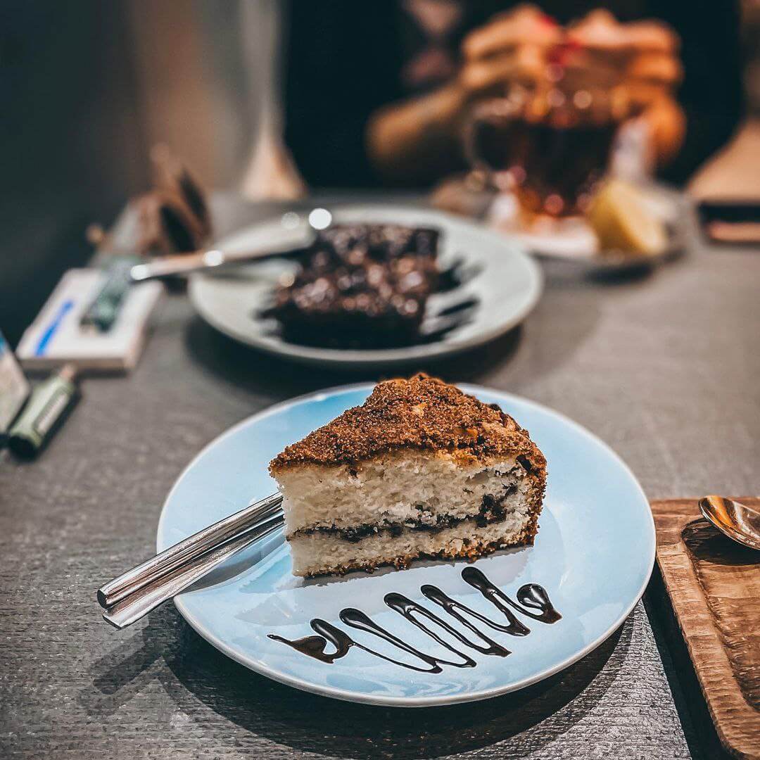 کیک و شیرینی‌های کافه عکس از کافی شاپ های میرداماد