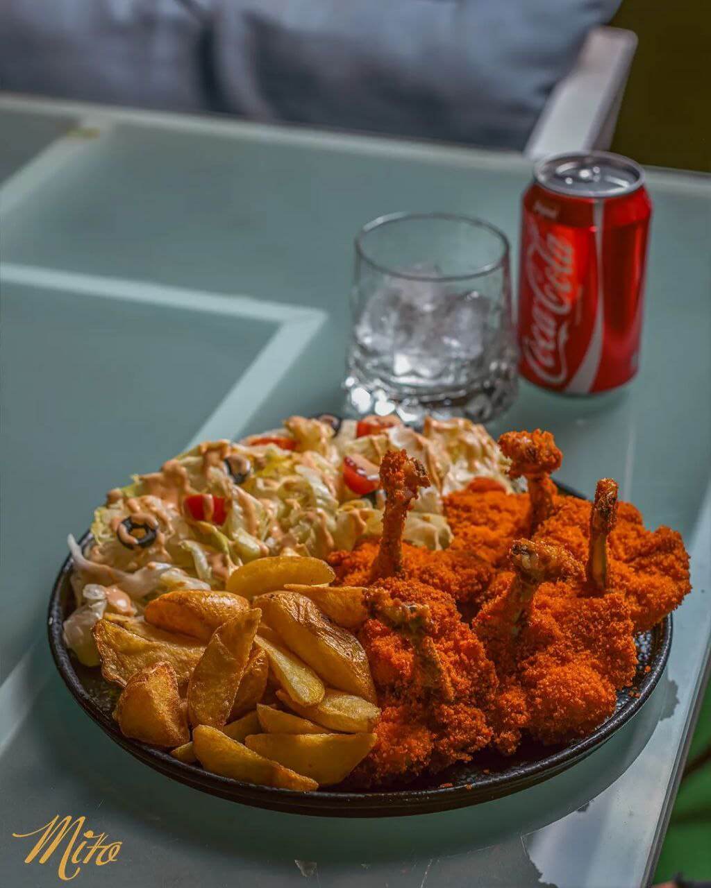 فست فود میتو در خیابان میرداماد