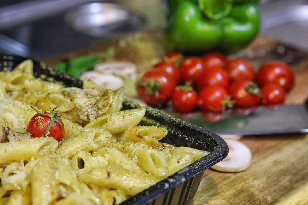 خیابان سی تیر غذا پاستای آلفردو