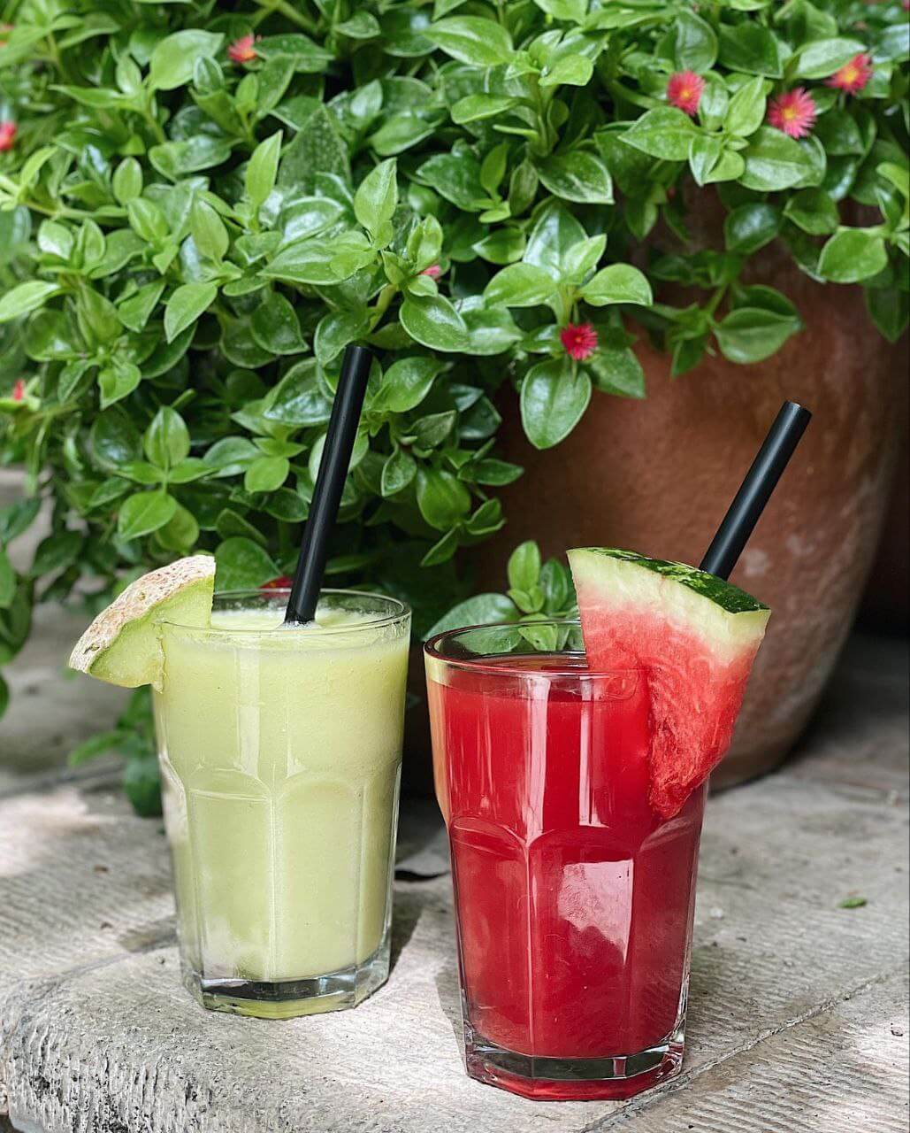 کافه چای‌بار از کافه‌های قدیمی تهران