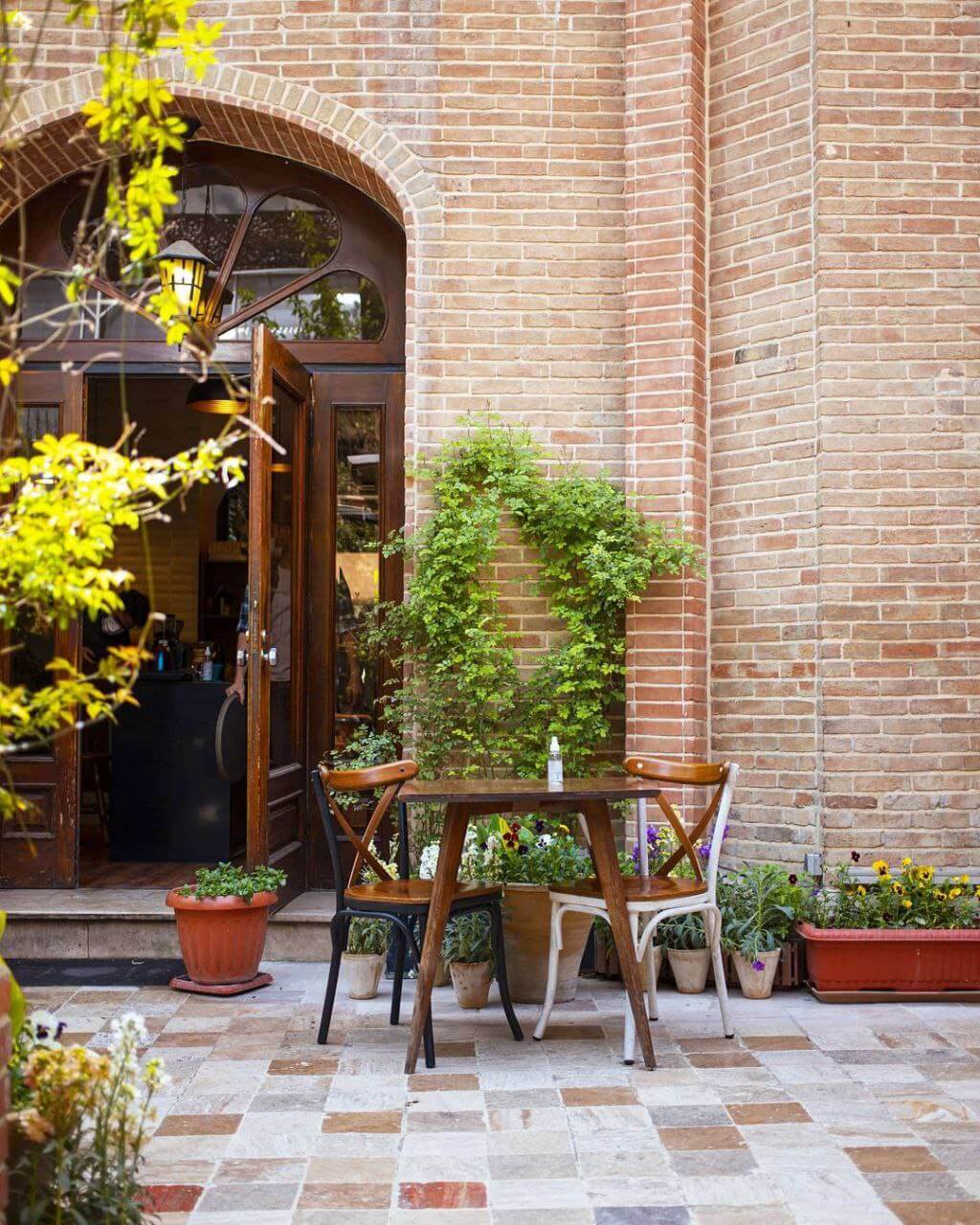 فضای روباز کافه دیاموند تهران