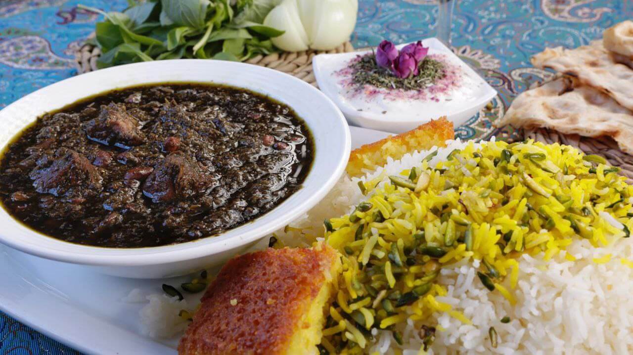 چلوخورشت در مسلم، از بهترین رستوران های تهران با قیمت مناسب