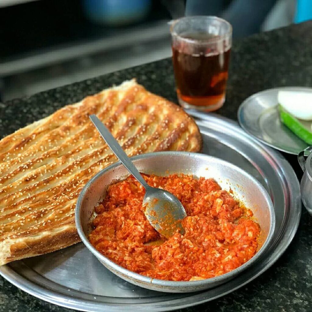 املتهای دیزیسرای ولیعصر