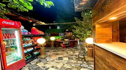 فضای بیرونی رستوران ترمه