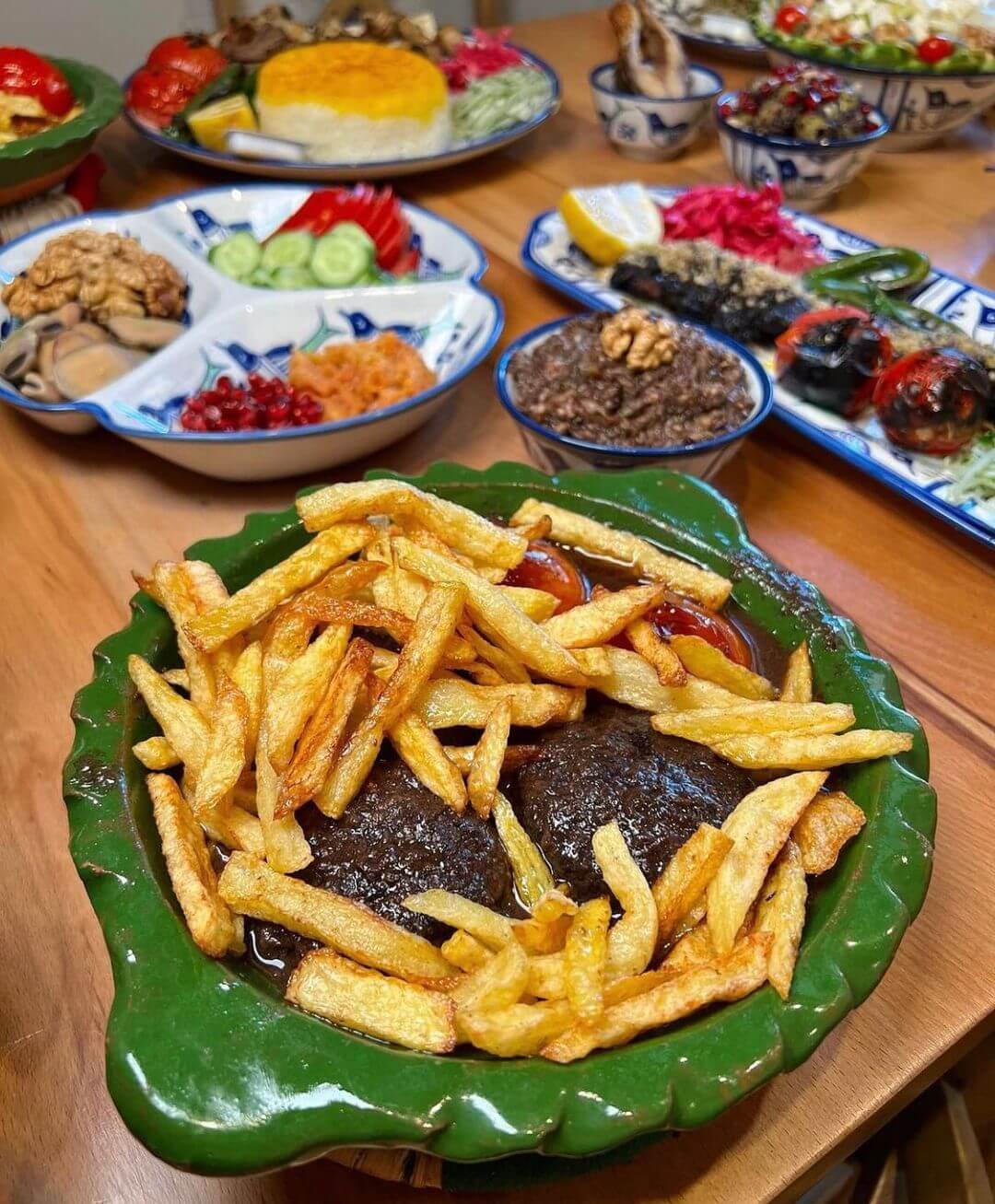 رستوران گیلکی ونک پارک