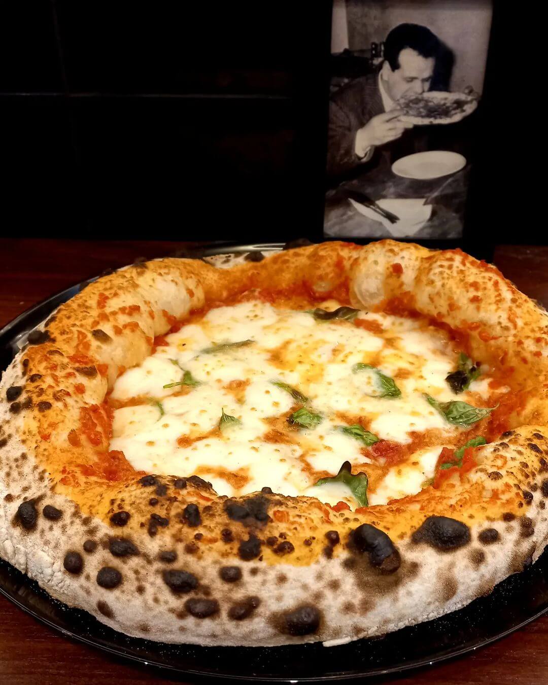 نان سیر فست فود لیتل ایتالی در وک پارک