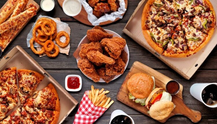 بهترین فست فود منیریه را با بلد بشناسید!