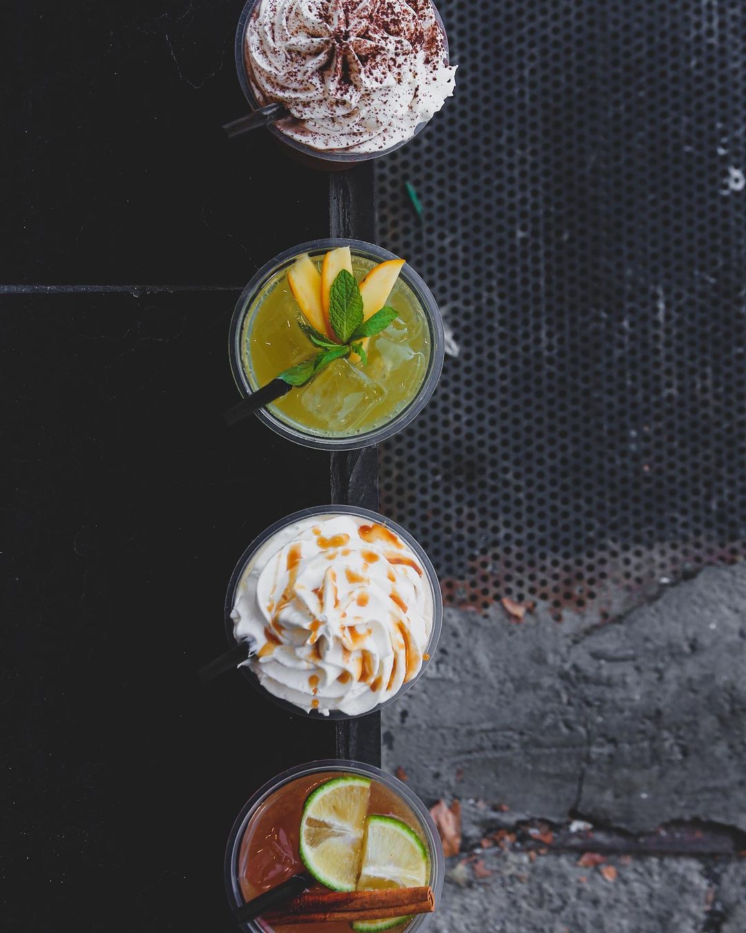 نوشیدنیهای متنوع کافه گریفون