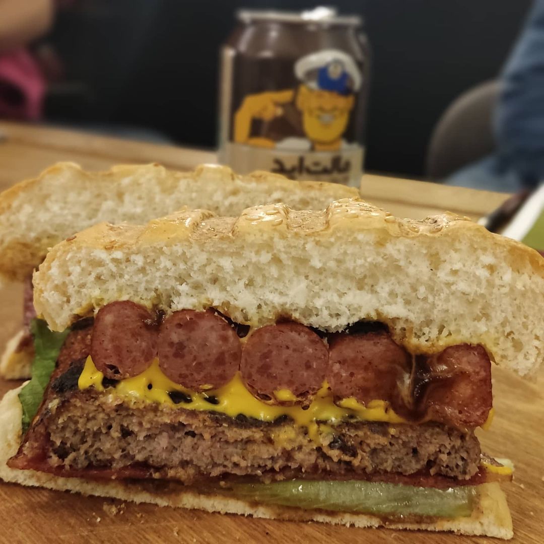 میان وعده در کافه هفت