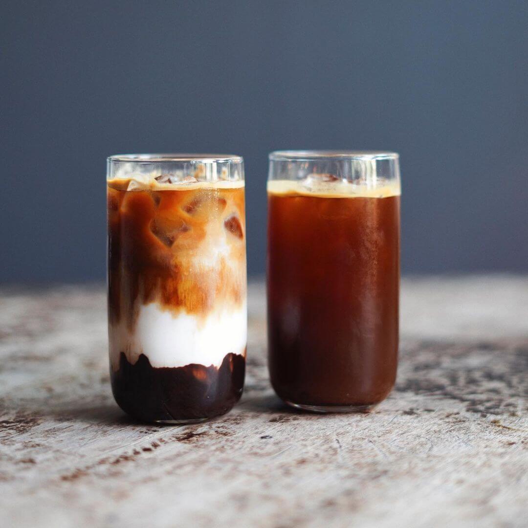 نوشیدنیهای بر پایه قهوه در سام کافه خیابان سنایی