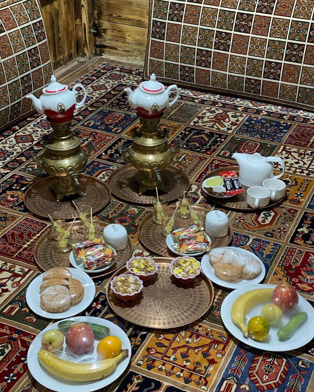 سرویس رستوران بام شهران