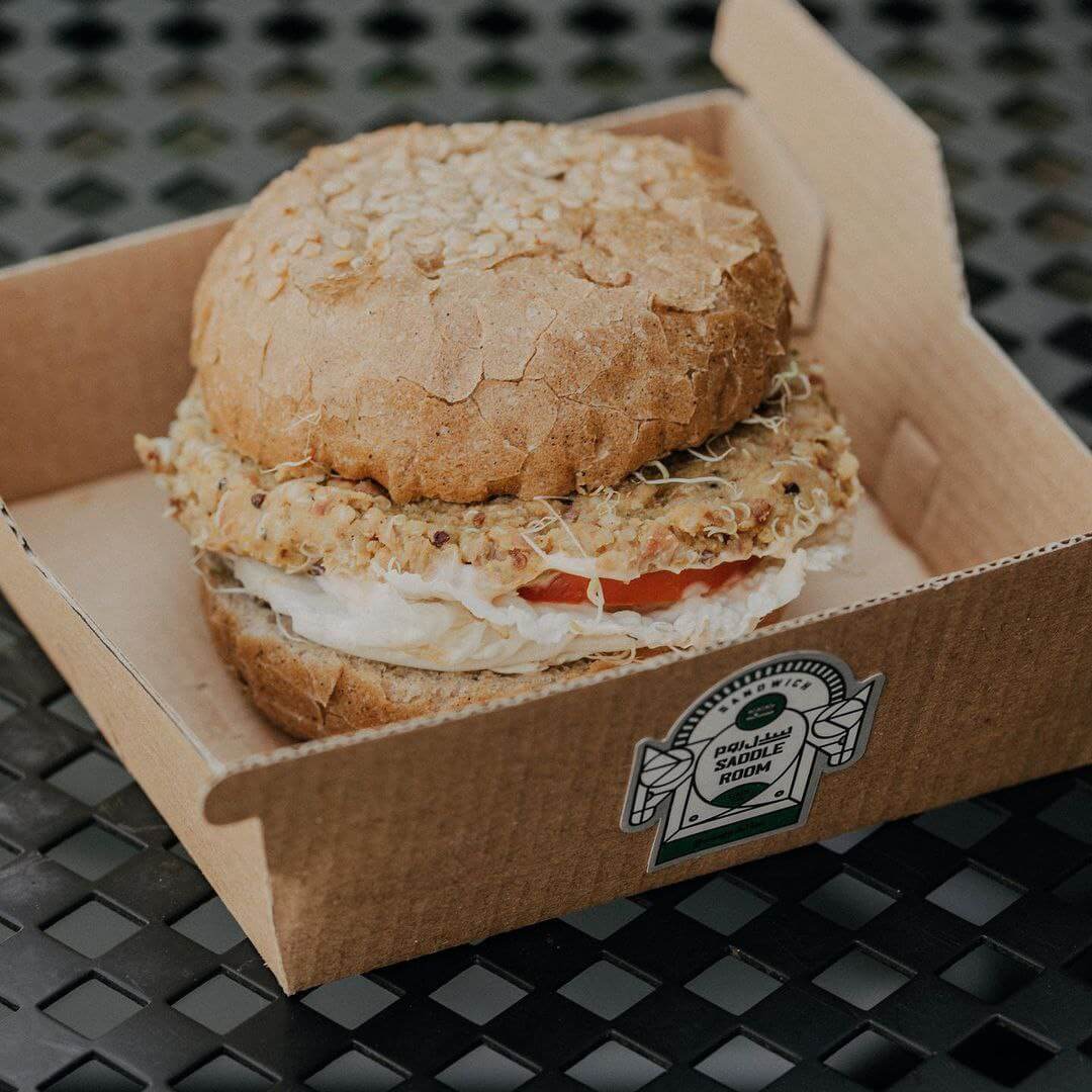 میانوعدههای کافه بیرون بر تهران