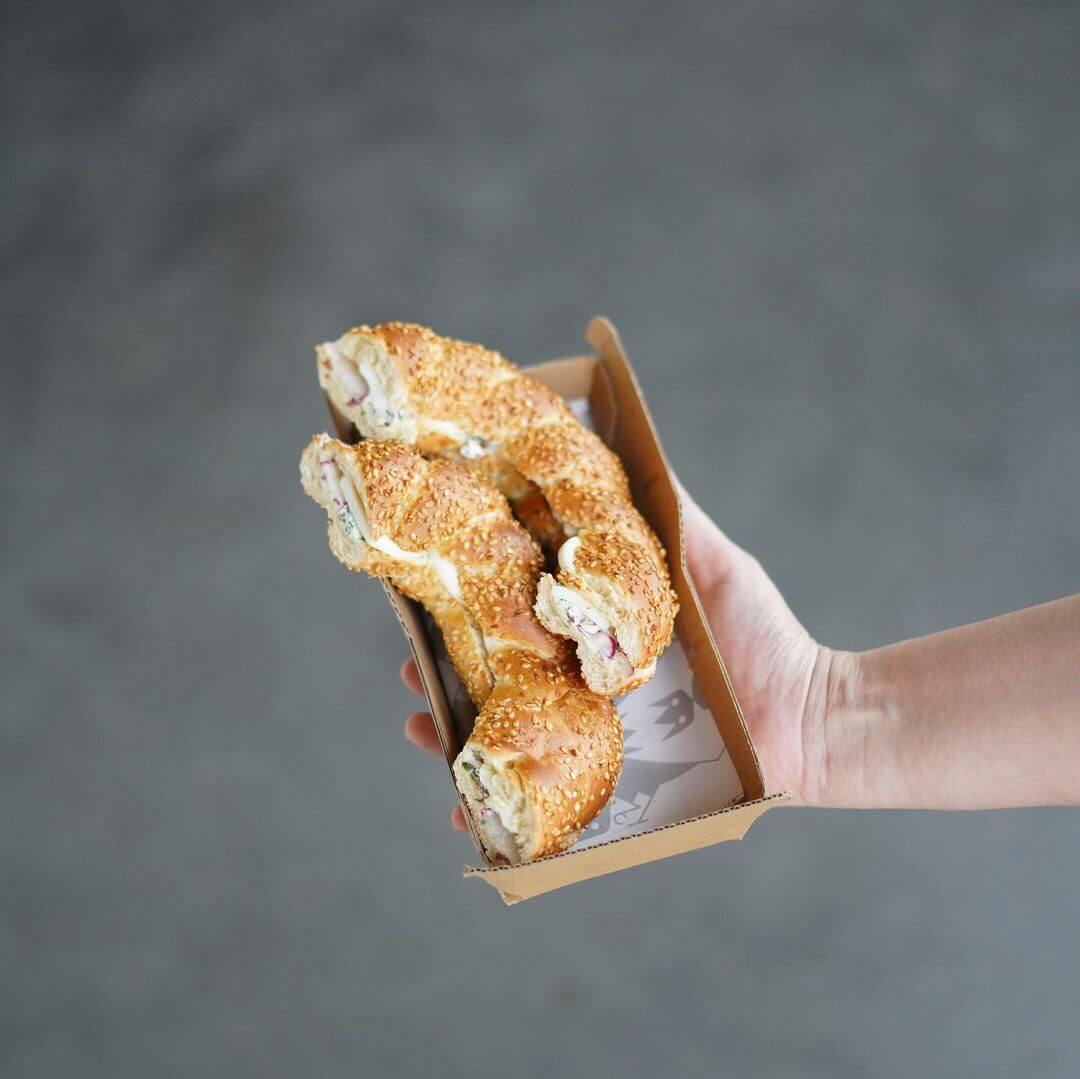 سیمیت پخت روز سام کافه