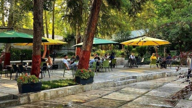 فضای بیرونی آریانا آرت کافه