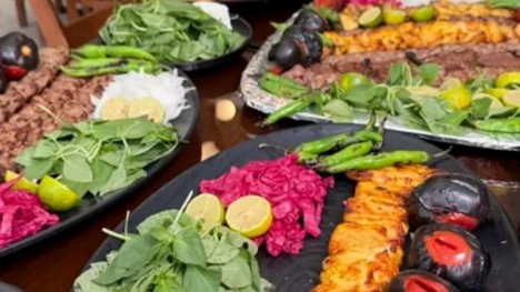 غذای رستوران ریحون