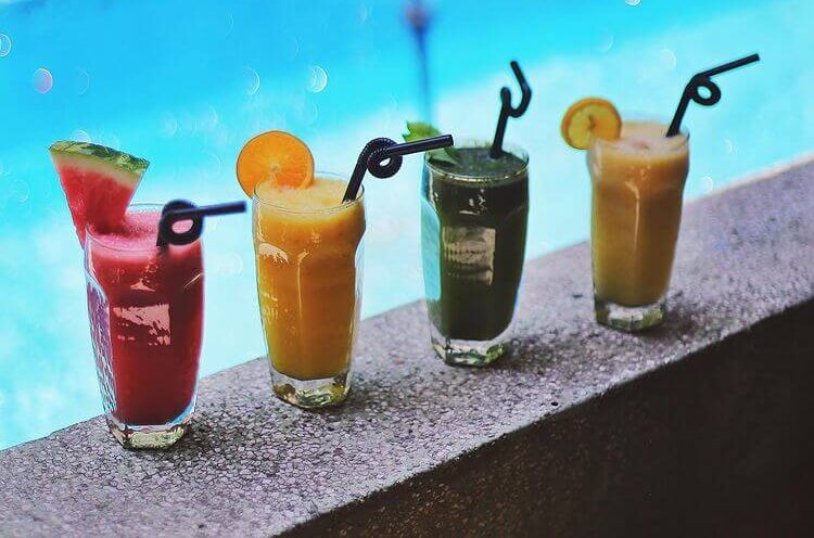 نوشیدنی‌های خنک ث کافه