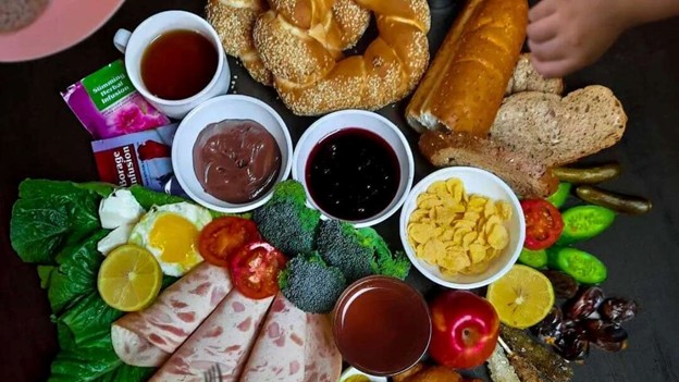 بشقاب غذا در رستوران تهران بین
