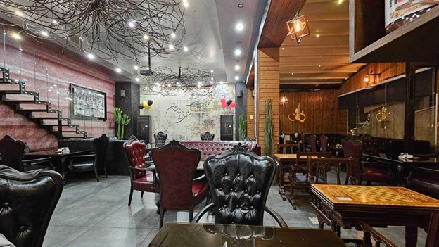 فضای داخلی کافه پاگانی