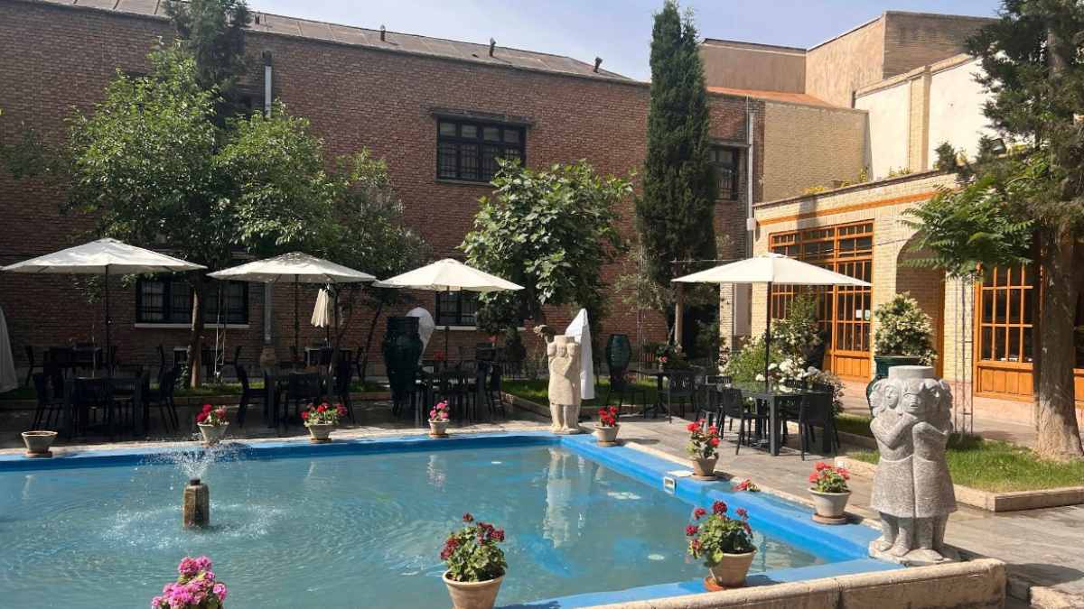 کافه‌رستوران عمارت صدراعظم