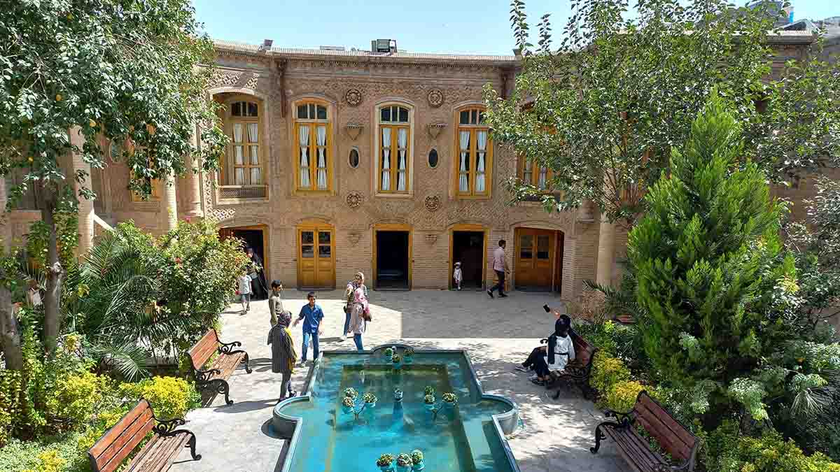 شلوغ‌ترین زمان سفر به مشهد