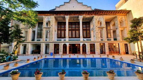 فضای بیرونی عمارت صدراعظم یا خانه امام‌جمعه