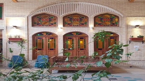 سفره خانه سنتی عمارت بادگیر سمنان