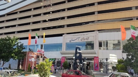 فضای بیرونی پارکینگ طبقاتی آسمان